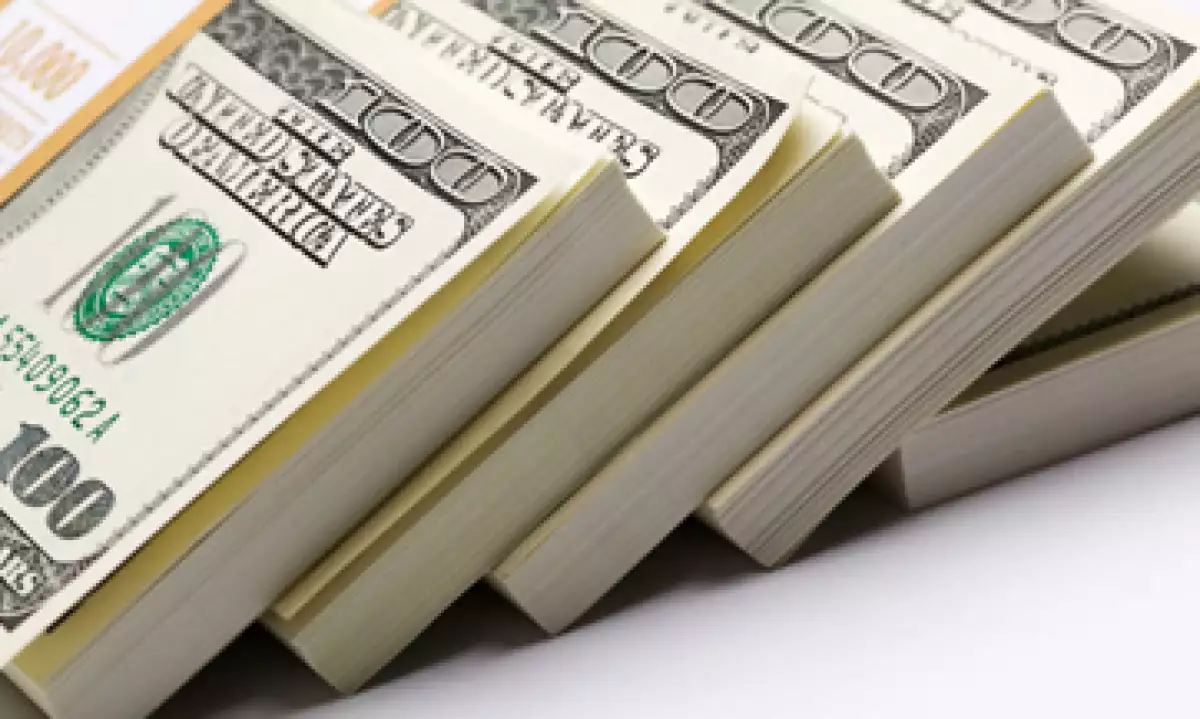 El aumento de las tasas de interés podría darle al dólar una ventaja sobre otras divisas. (Foto: Getty Images)