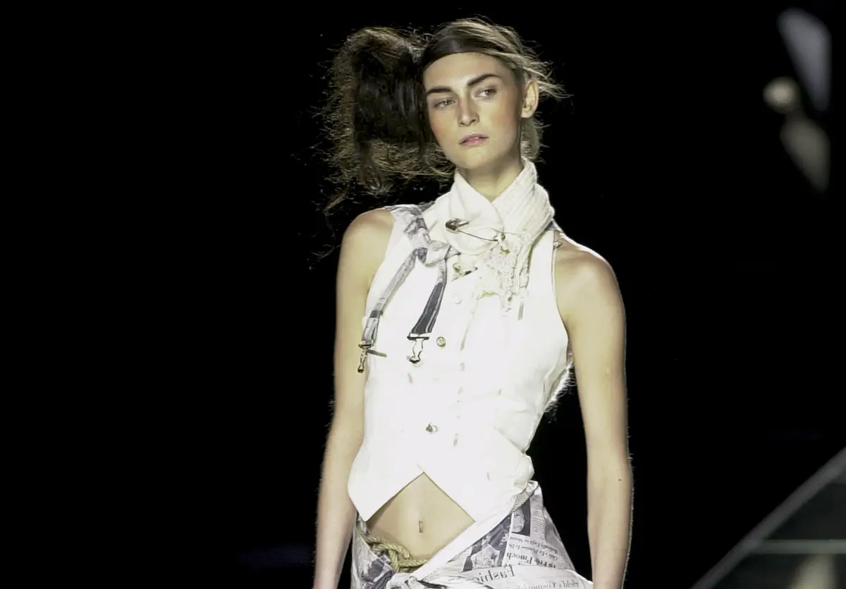 Christian Dior - Runway - Spring/Summer 2000 Paris Haute Couture Fashion Week