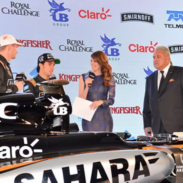 Checo Pérez,Nico Hulkenberg,María José Rojas y el Dr Vijay Mallya