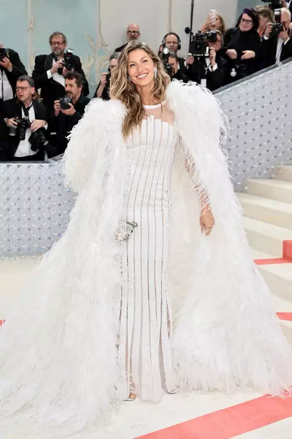 La supermodelo brasileña Gisele Bündchen en la Met Gala