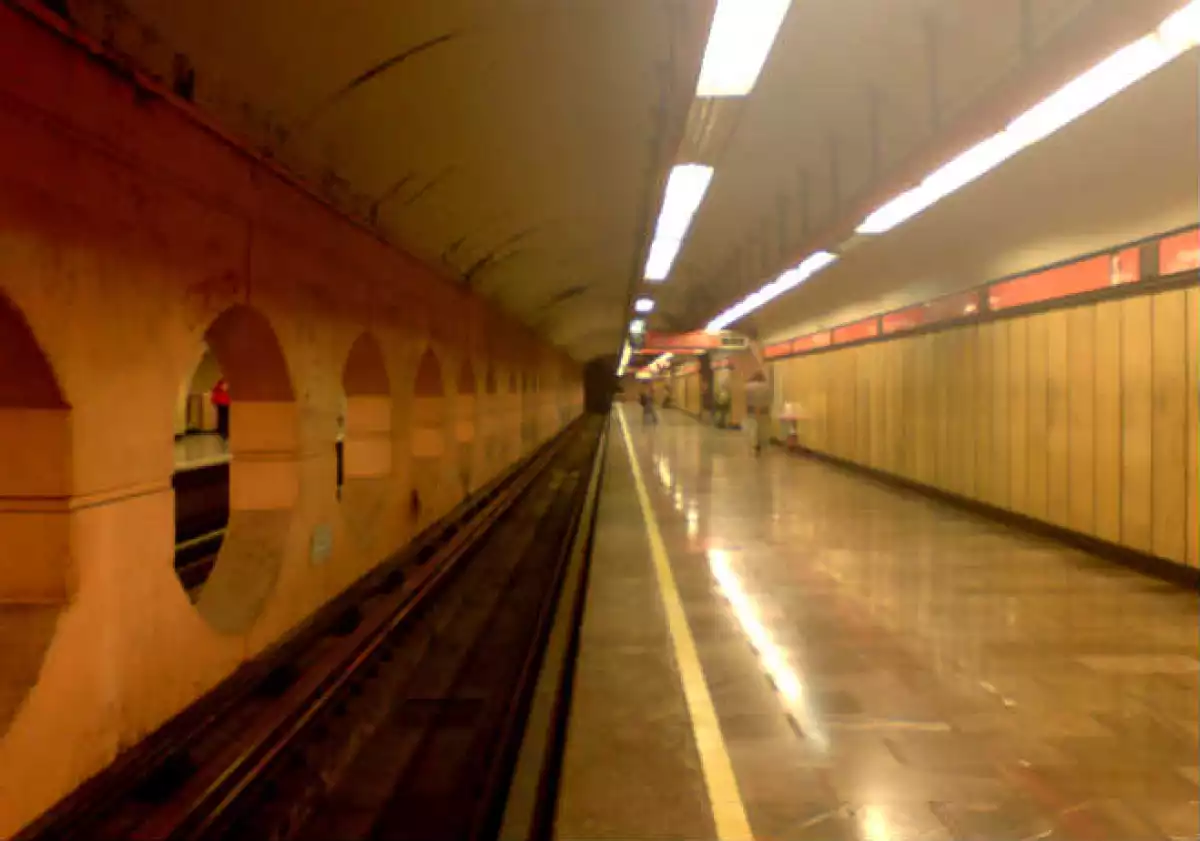 red metro