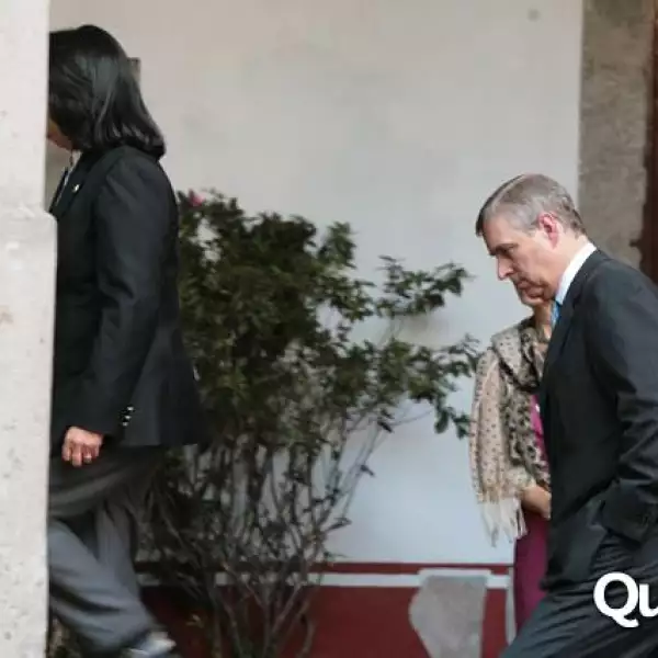 El principe Andres de Inglaterra en el Franz Mayer