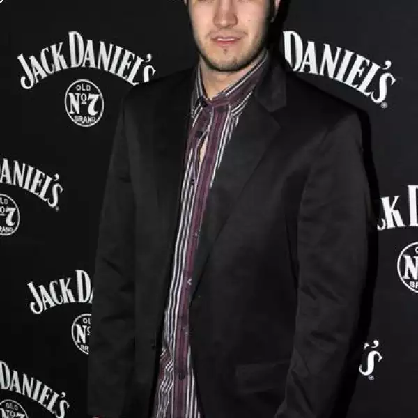 Venta nocturna en 8 Store by Jack Daniels