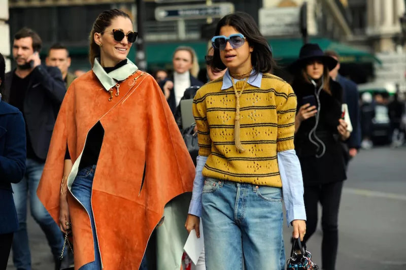 Sofia Sanchez de Betak y Leandra Medine (Man Repeller) Spring Summer 2016, Paris Fashion Week, France - 05 Oct 2015