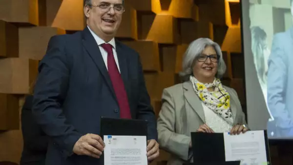 firma de convenio entre Secretaría de Economía y Secretaría de Relaciones Exteriores