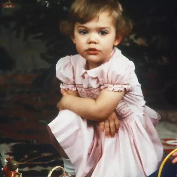 Princesa Victoria, 1º en la línea de sucesión. La princesa no se parece mucho a su padre y tira más hacia el lado de su madre, Sonia.