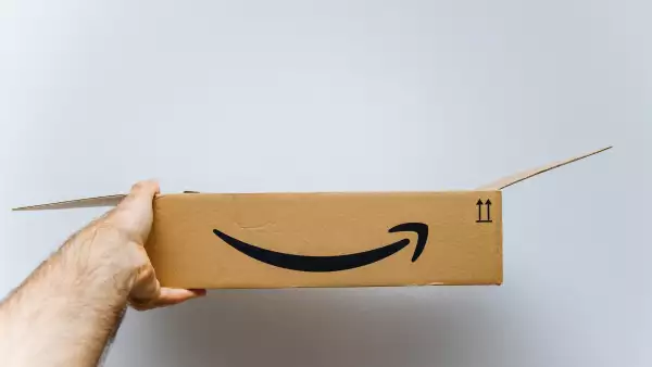 La estadounindese Amazon continua liderando la lista de las marcas m´ás valiosas.