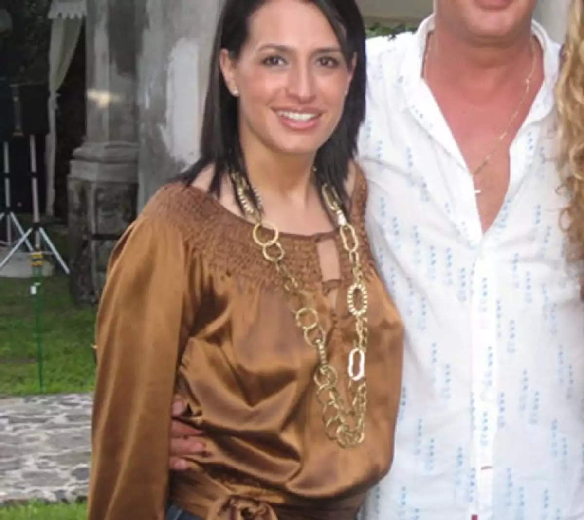 Evidencia retomada por un medio internacional parece demostrar el involucramiento de Yessica de Lamadrid en una campaña de desprestigio contra AMLO