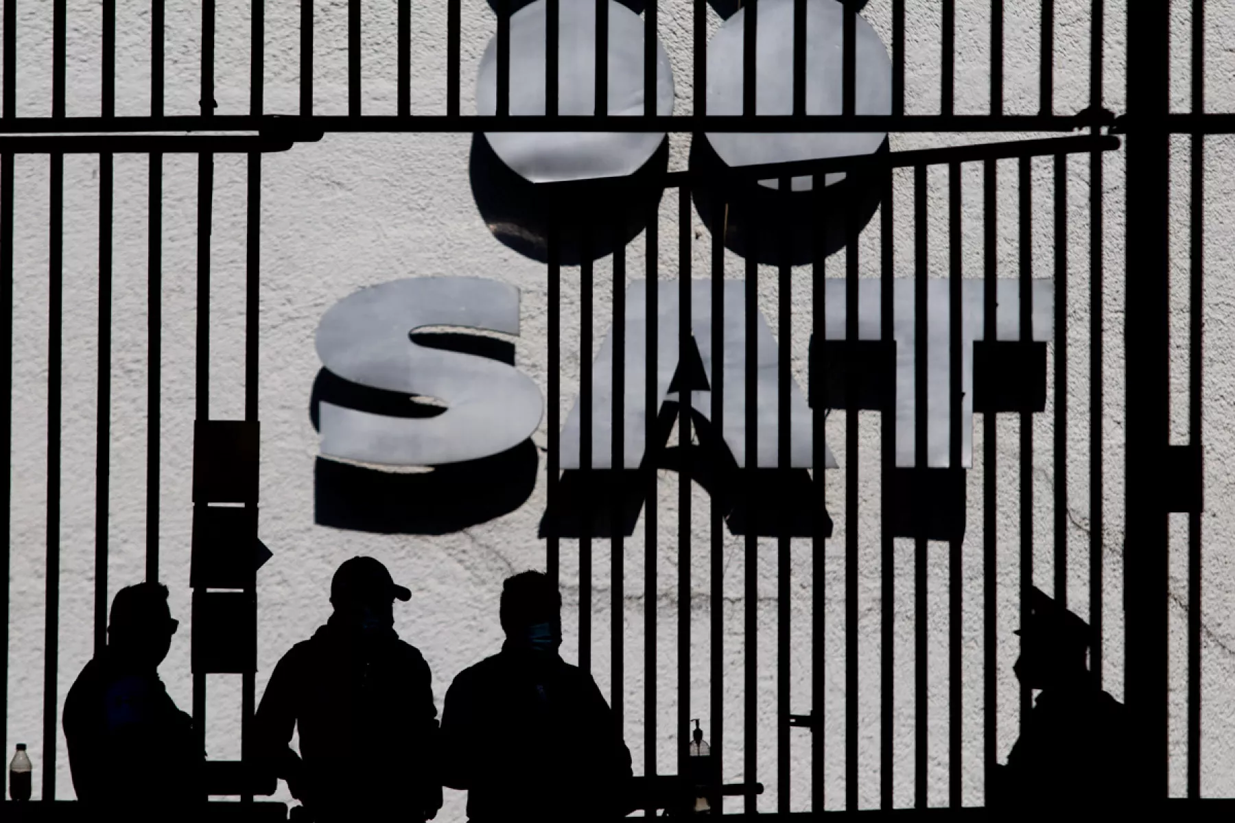 (Entrada de una de las oficinas del SAT en la Ciudad de México)