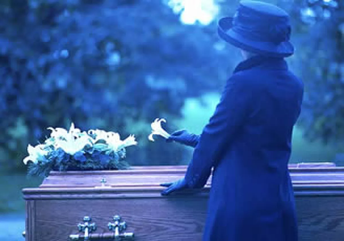 Para hacer un presupuesto de servicios funerarios debes considerar el ataúd, la ceremonia, las flores y el traslado del cuerpo. (Foto: Jupiter Images)