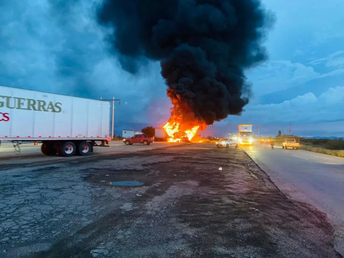Por segundo día consecutivo se reportaron narco bloqueos en Fresnillo.