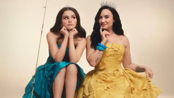 selena-y-demi.jpg