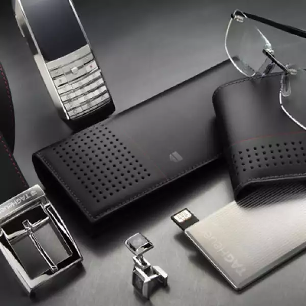 La segunda propuesta de la marca lleva el nombre de ‘Business Collection’, con la imagen de Tiger Woods y la serie Carrera.