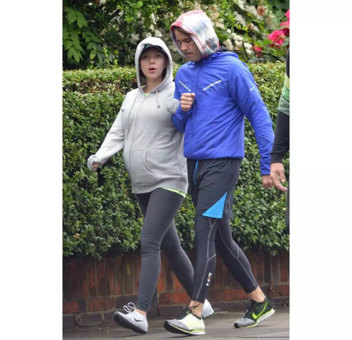 A unos meses de convertirse en mamá, la actriz estadounidense disfruta esta etapa de su vida al lado de Romain Dauriac en Inglaterra. Surgen primeras imágenes de su avanzado embarazo.