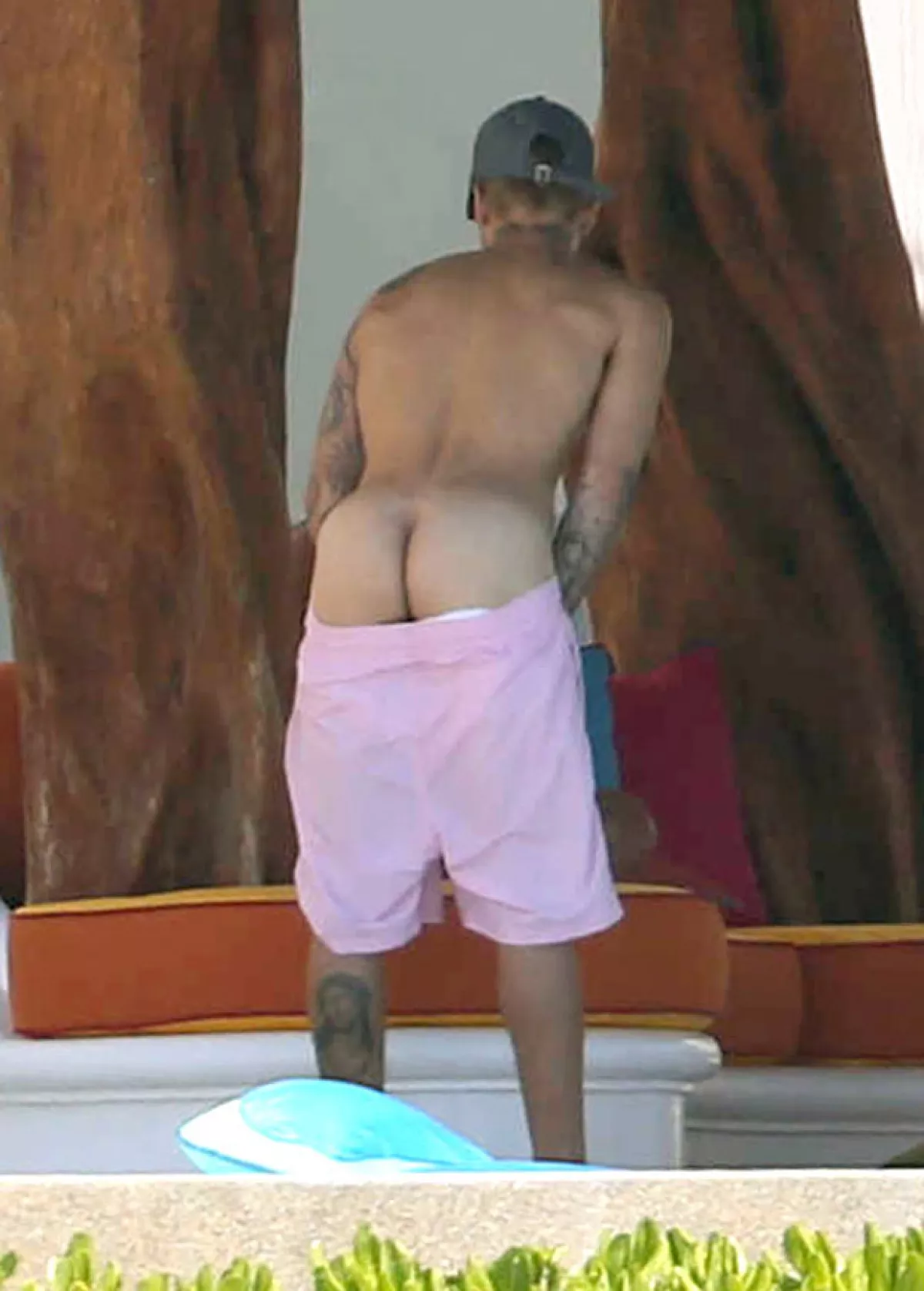 Oops! Justin enseñó de más una vez más.