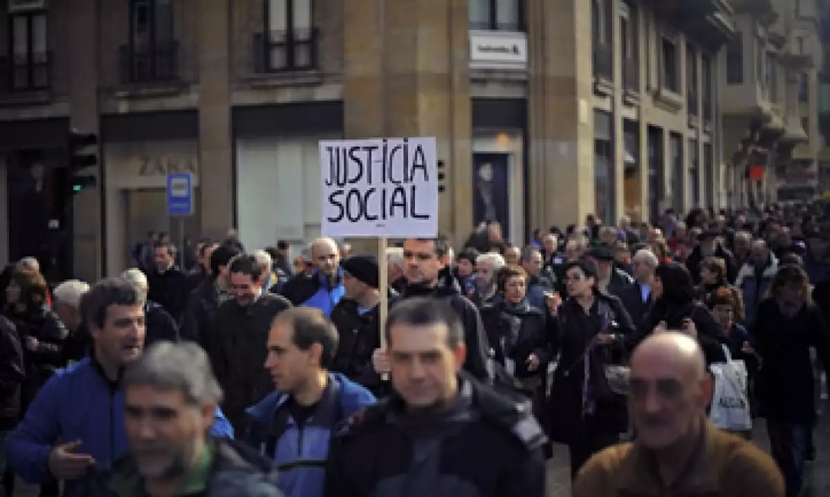La OIT calcula que 74.8 millones de jóvenes entre 15 y 24 años estaban desempleados en 2011. (Foto: AP)
