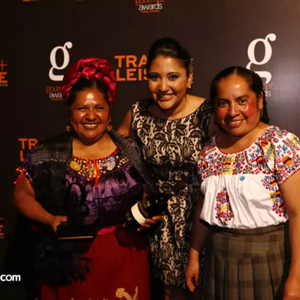 Abigail Mendoza,Maite Zeron,Rufina Mendoza