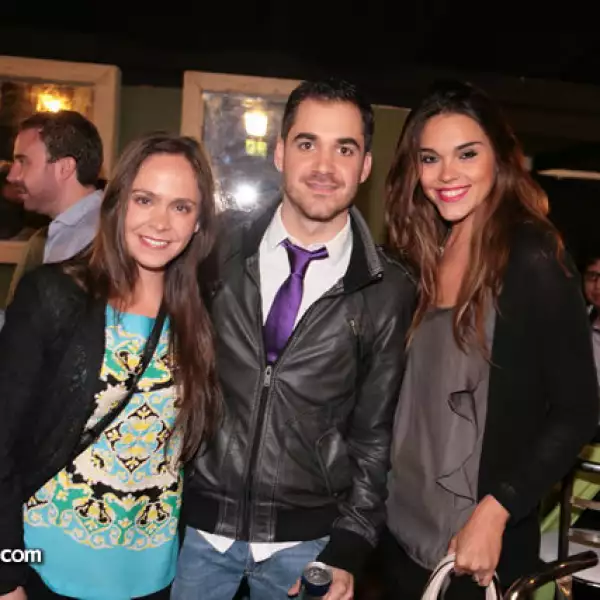 Regina Galaz,Rodrigo Unzueta,Verónica Flores