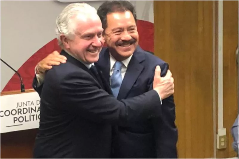 Abrazo de acatempan creel mier