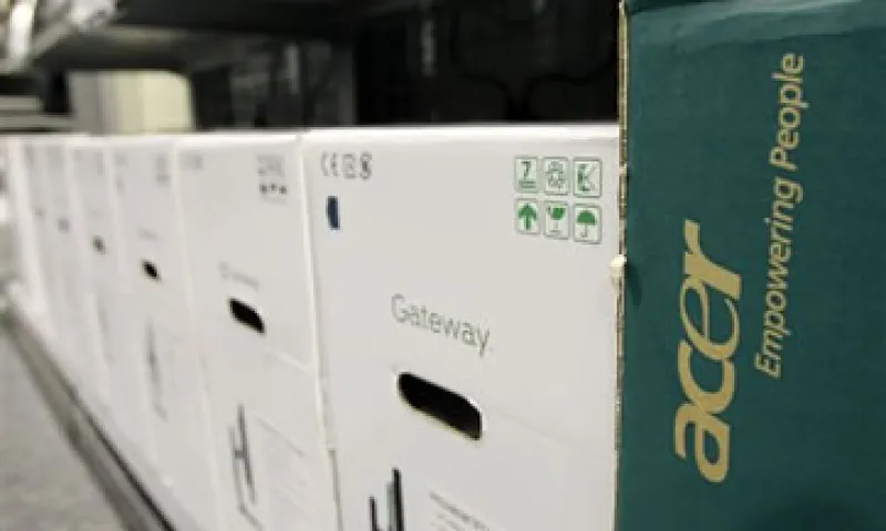 La firma espera que sus laptops delgadas le den nueva vida a su negocio de computadoras. (Foto: AP)