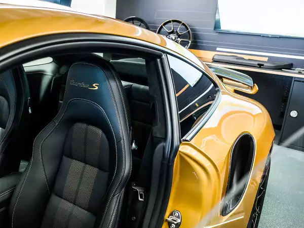 Porsche 911 Turbo S Exclusive Series interiores