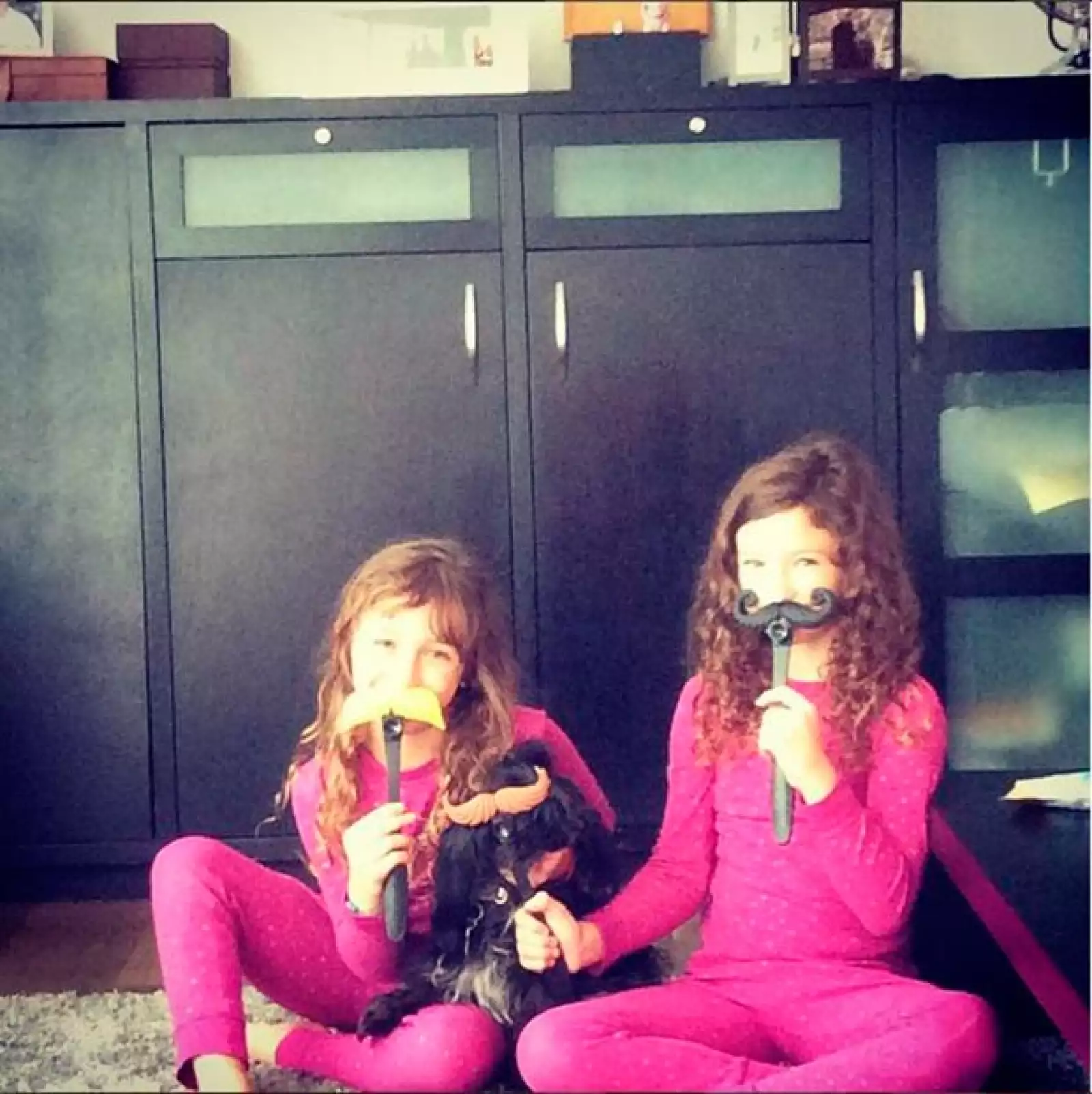 Hermanas y cómplices.
