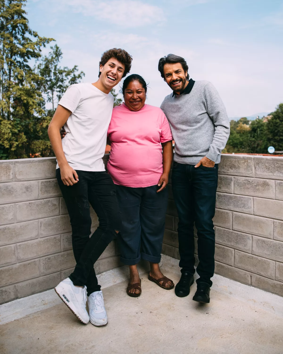 Eugenio Derbez y JuanPa Zurita en el municipio de Ocuilan  