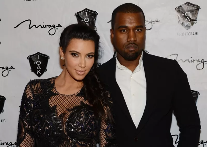 A unos días del nacimiento de su hija, ahora se sabe que Kanye es el más emocionado con la celebración; él quiere una gran boda en Paris y ella algo más discreto.