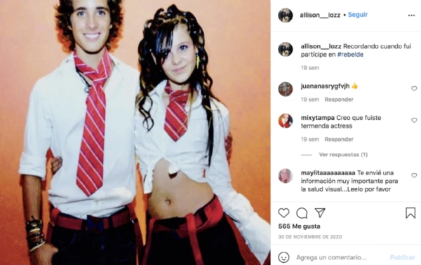 Diego Boneta y Allison Lozz