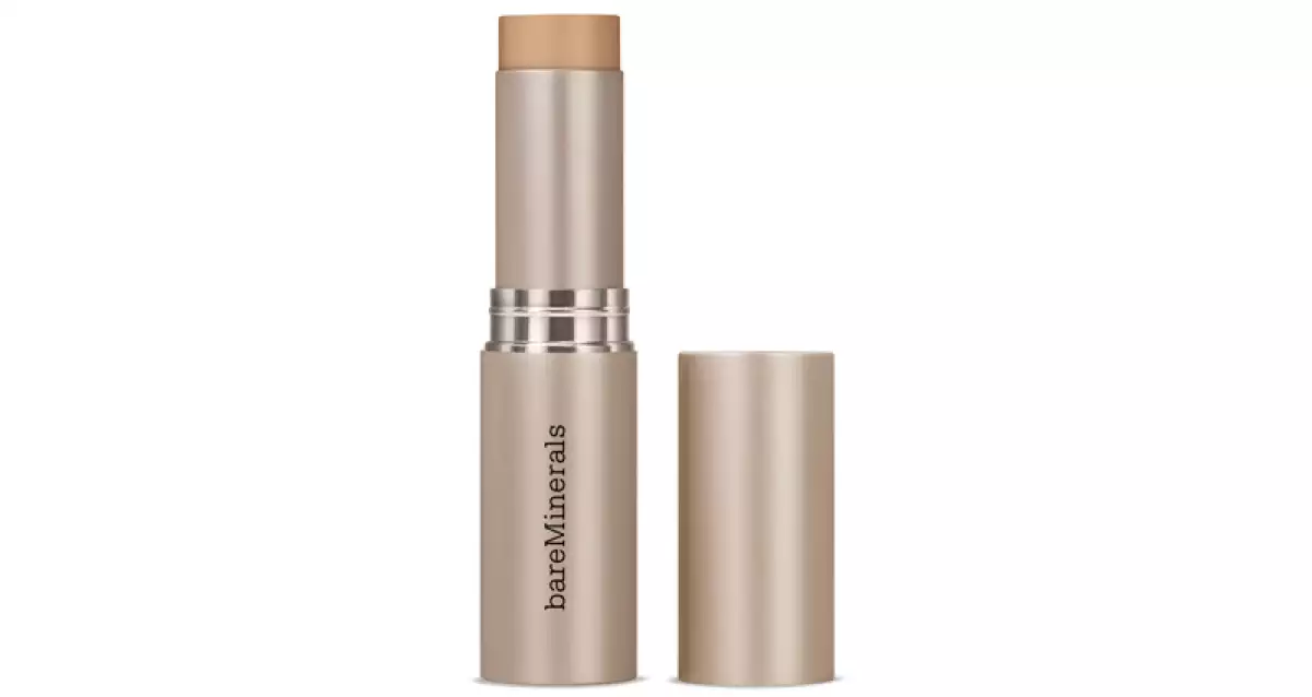hailey-bieber-secretos-belleza-bareminerals-maquillaje-rutina-piel-skincare-2.jpg