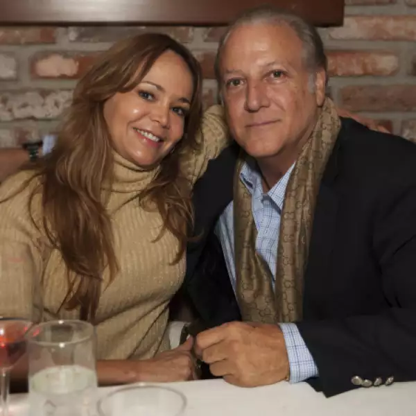 Leticia Echeverria y Antonio Castañon