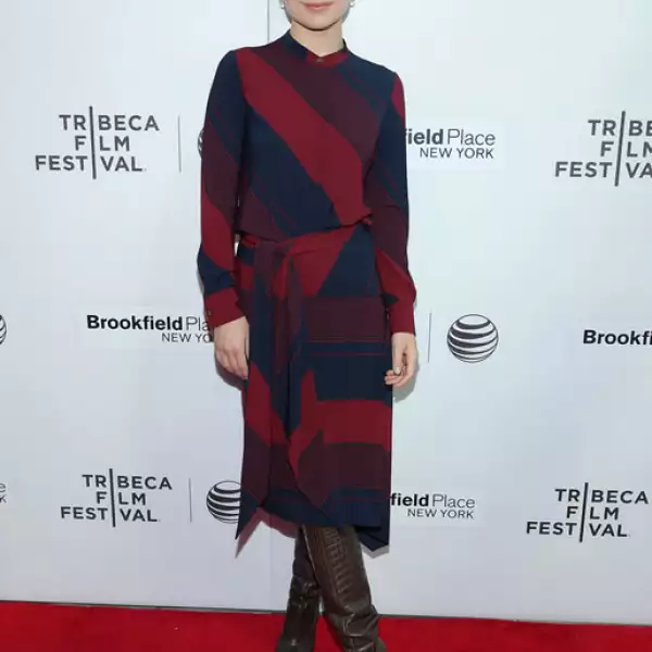 Olivia Wilde llevó un vestido de la colección otoño 2015 de Tory Burch al festival de cine de Tribeca.