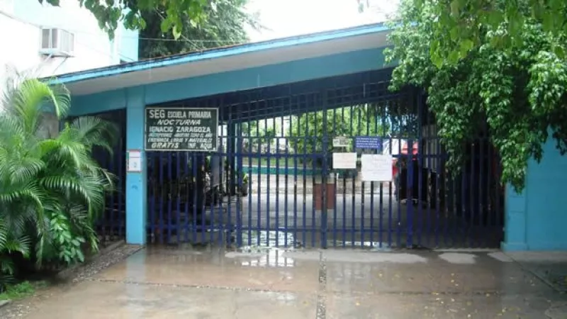 escuela Acapulco cierre