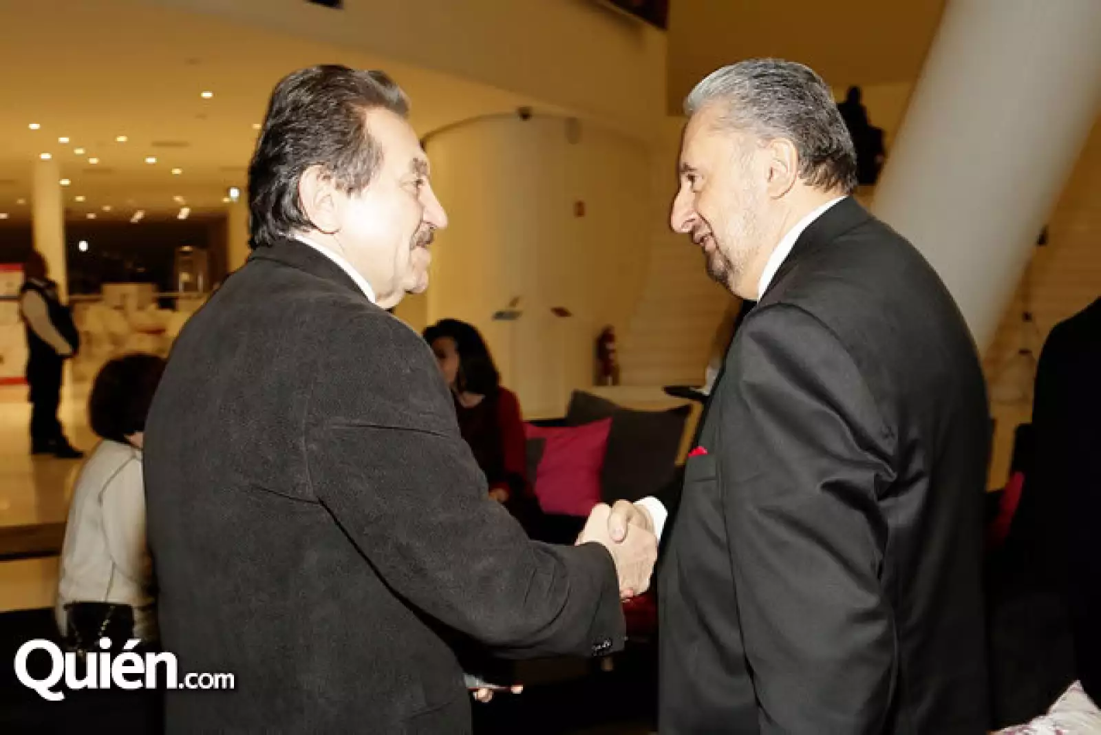 Jaime Almeida,Enrique Castillo Pesado