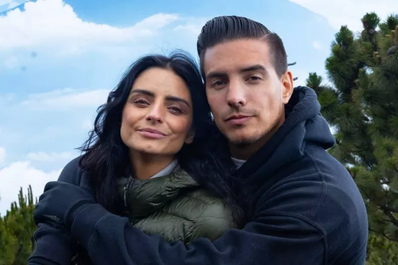 aislinn-derbez-vadhir