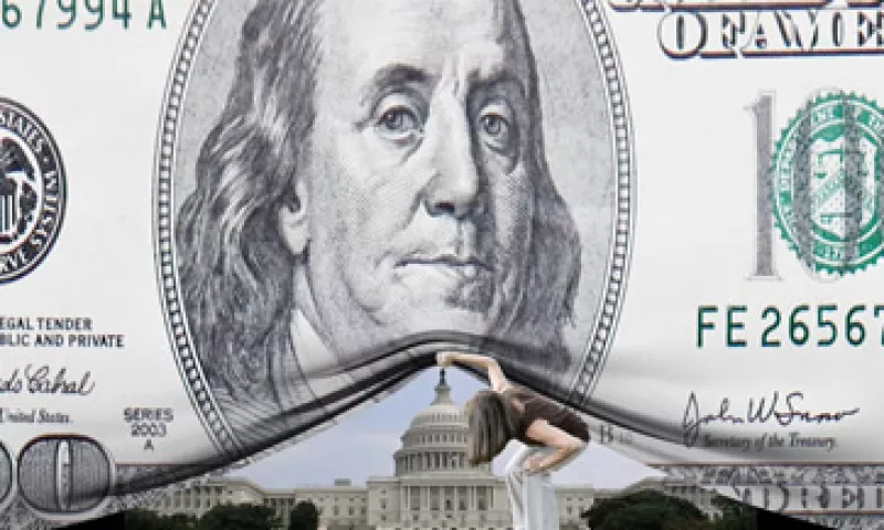 Los fondos para el retiro le dan al Tesoro de EU una capacidad de gasto adicional de 156,000 mdd. (Foto: Getty Images)