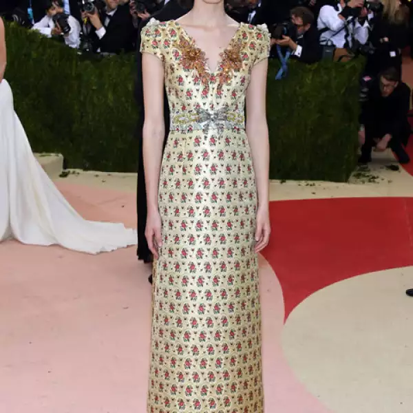 Stacy Martin en Miu Miu.