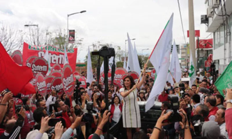 Blanca Alacalá estuvo acompañada por sus simpatizantes durante su registro como candidata. (Foto: Twitter/ SoyBlancaAlcala)