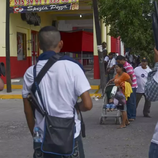 Autodefensas ingresan a Nueva Italia