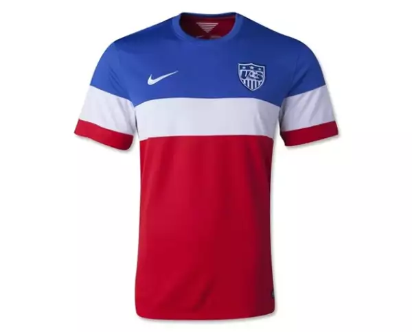 Estados Unidos sorprendió con el diseño de sus camisetas.