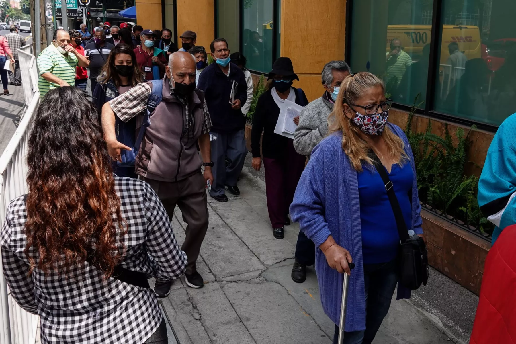 pension adultos mayores en cdmx estos son los modulos y requisitos