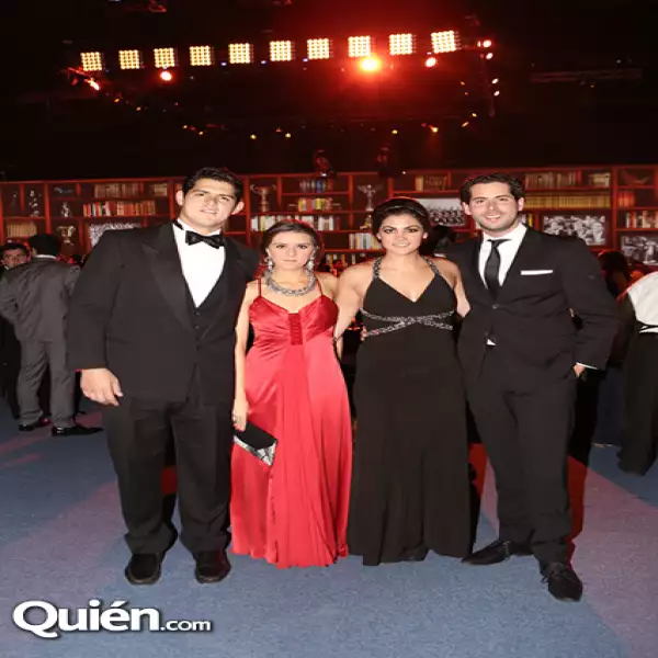 Alejandro Azcue,Lourdes García Mayalen Azcue,Diego Quintana