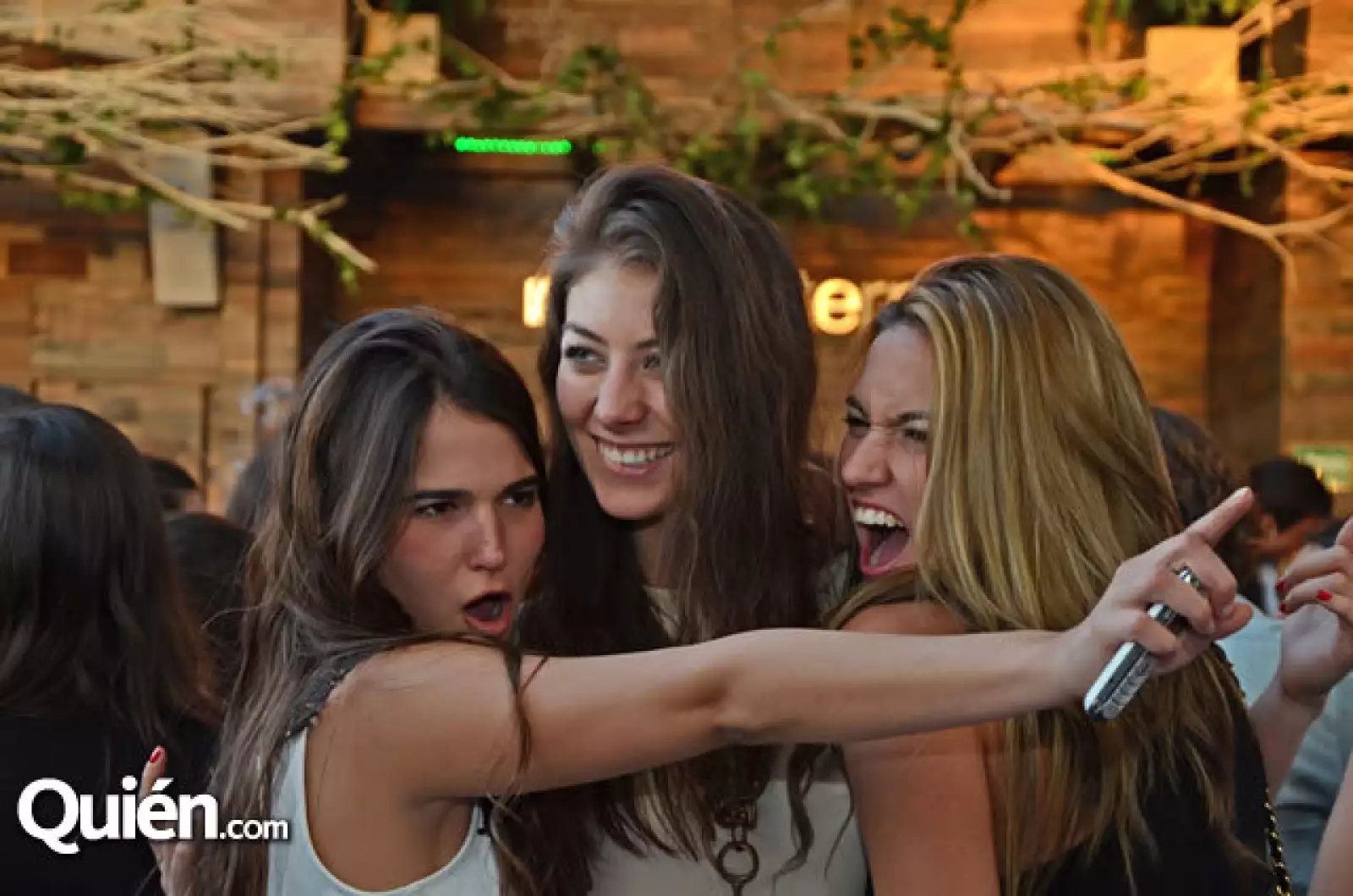 Daniel Duque, Pamela Guasch y Valeria Duque