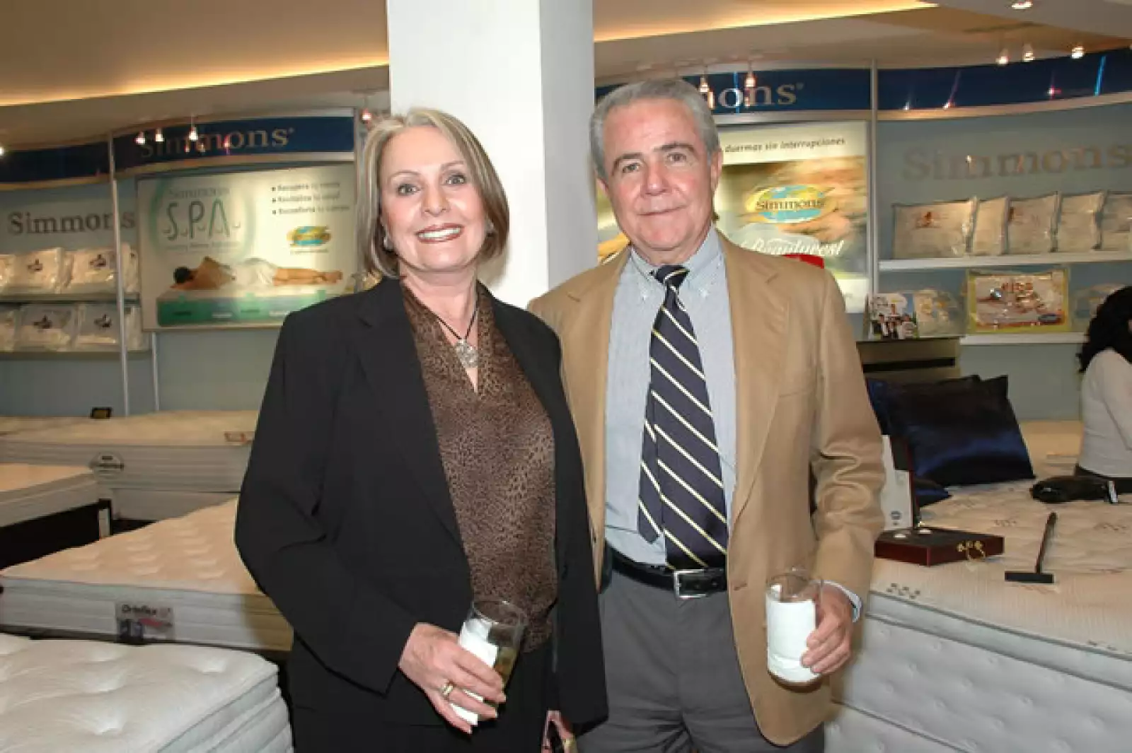 Presentación colchón Selther Lorena Ochoa