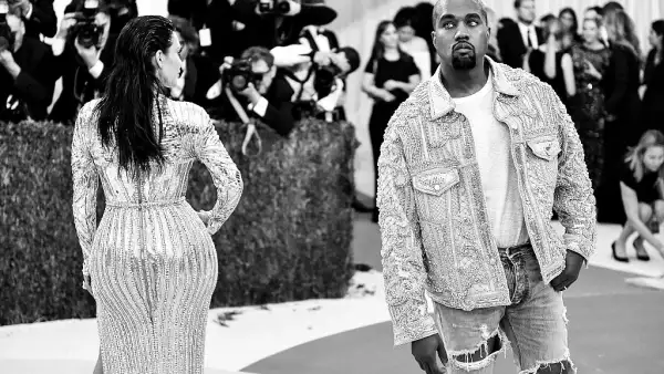 Kanye West durante la alfombra roja del Met Gala.
