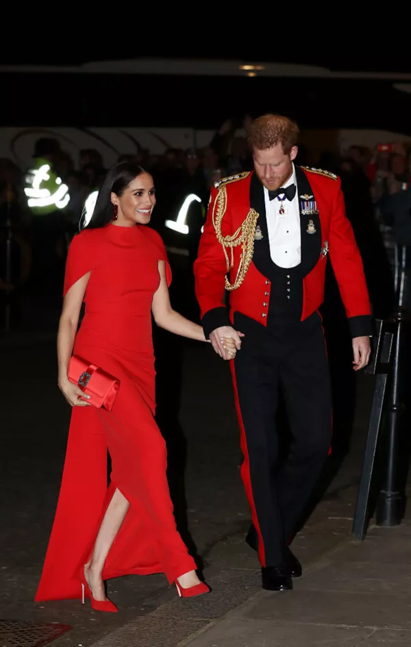 Meghan-vestido-rojo