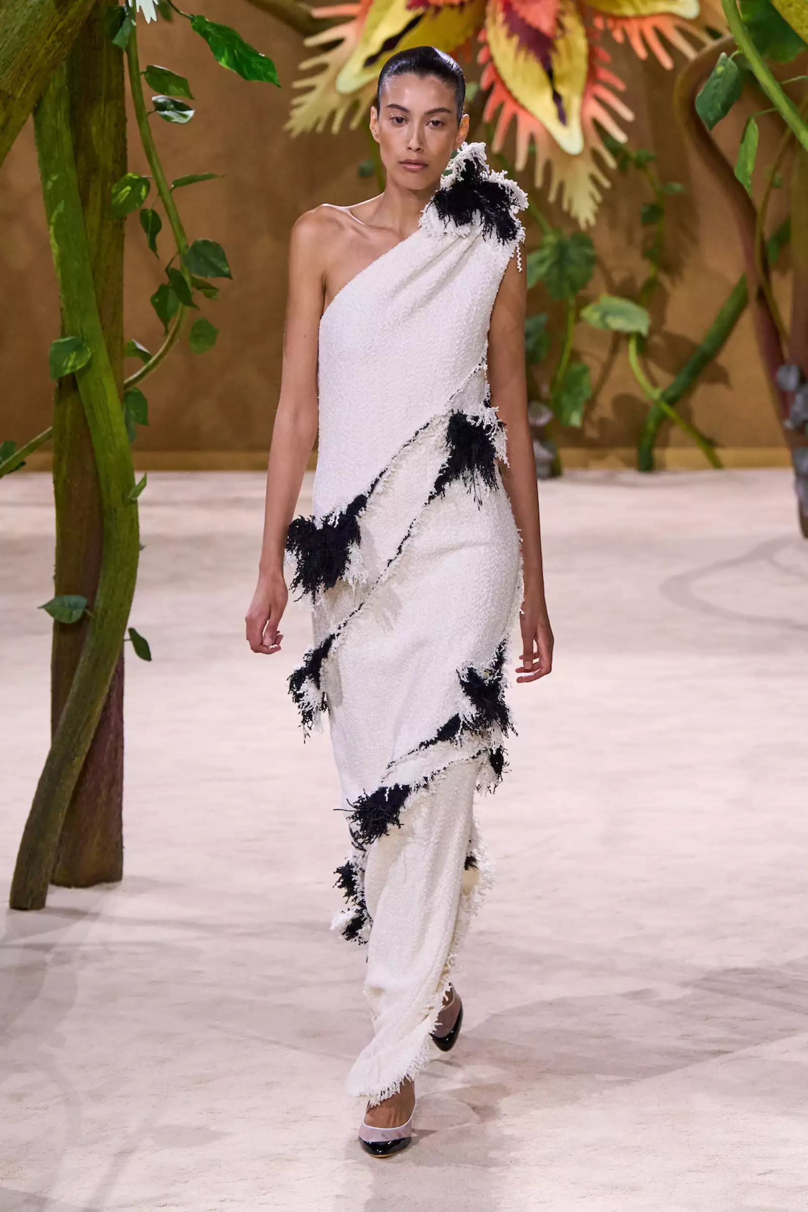 Chanel HC F26 018.jpg