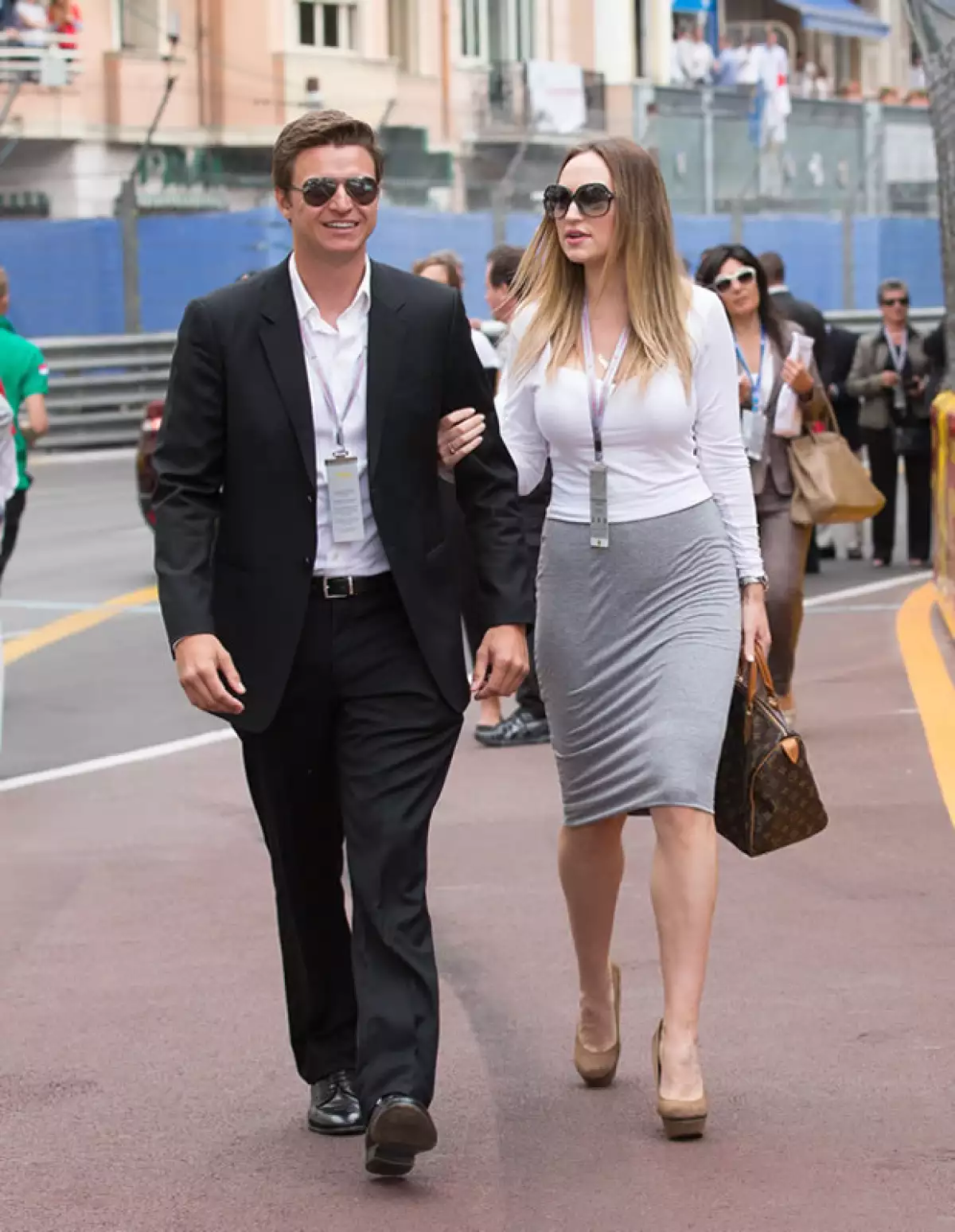 Gareth disfruta de la vida en Mónaco: no se pierde la Fórmula 1 ni el baile de la Cruz Roja.