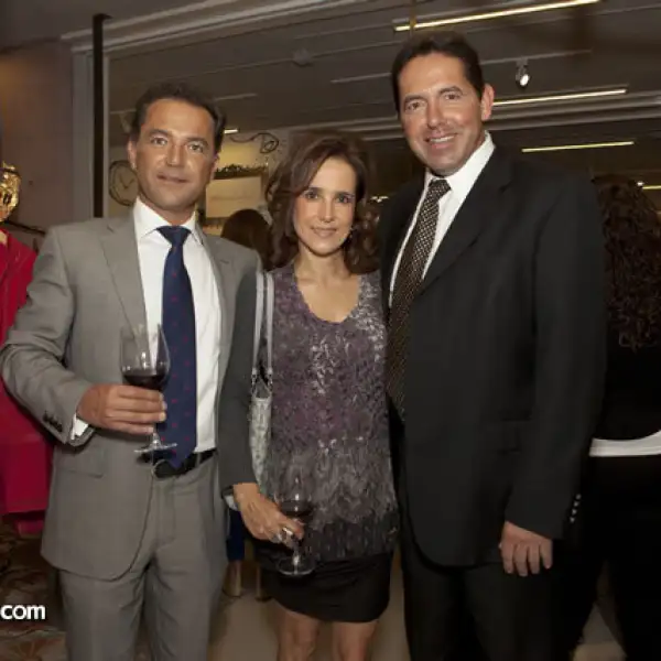 Gustavo Maldonado,Claudia Paullada,Alejandro Figueroa