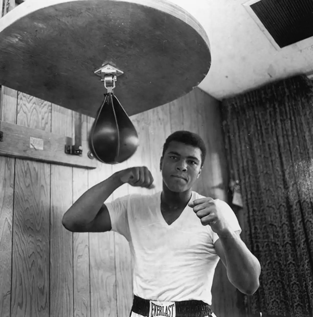 Muhammad Ali obutvo la medalla de oro en los Juegos Olímpicos de Roma en 1980.